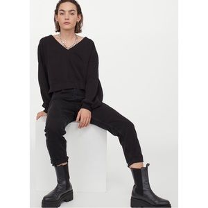 NWT H&M oversized cropped v-neck sweatshirt, black, size XL